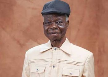 Veterans celebrate Pa Ogunlusi for his dedication to journalism