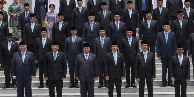 Indonesia’s President swears in cabinet of over 100 ministers, deputies