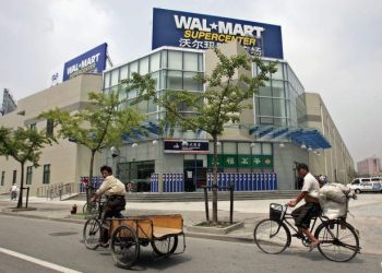 Angry man kills three, injures 15 in Shanghai Walmart stabbing