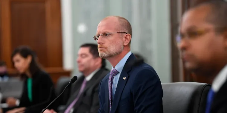 Trump appoints Big Tech critic, Carr to head Communications Commission