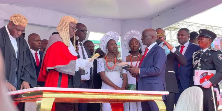 Okpebholo, Idahosa take oath of office as Edo gov, deputy