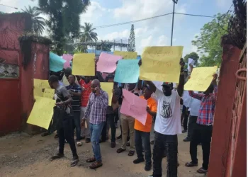 Cross River PDP members protest against ousted chairman’s reinstatement