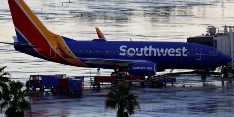 Gunfire strikes Southwest plane on tarmac at Dallas airport