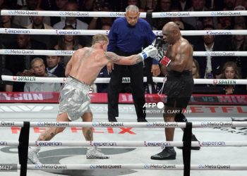 YouTuber Paul beats Tyson in heavyweight return