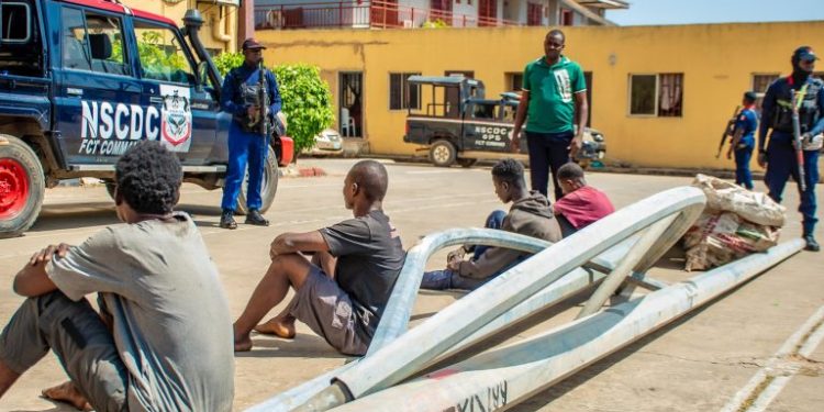 NSCDC arrests four streetlight vandals in Abuja