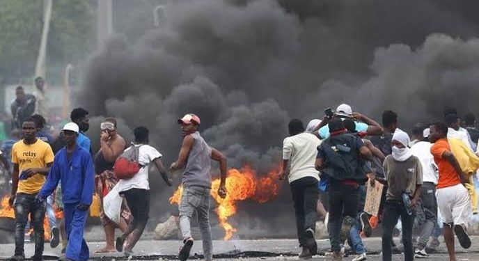 Mozambique police fire tear gas at protesters denouncing ‘rigged’ election