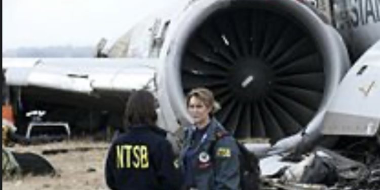 NTSB investigates United Airlines flight