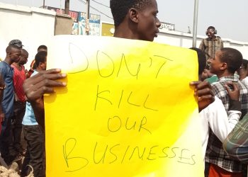 Ilorin traders protest AbdulRazaq’s walls against trading hubs