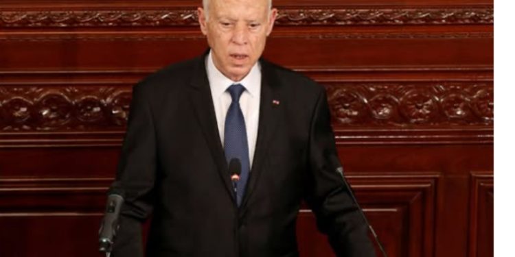 Tunisia president dismisses finance minister