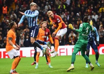 Turkish team leaves field in protest against penalty