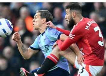 Arsenal sits 15 points behind in Premier league