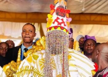 Oba Owoade gets crown as 46th Alaafin