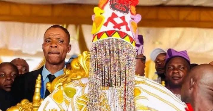 Oba Owoade gets crown as 46th Alaafin