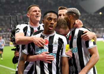 Newcastle humble Manchester United in 4-1 rout