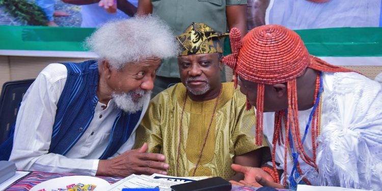 Ooni of Ife, Oba Adeyeye Enitan Ogunwusi, and Nobel Laureate Prof. Wole Soyinka
