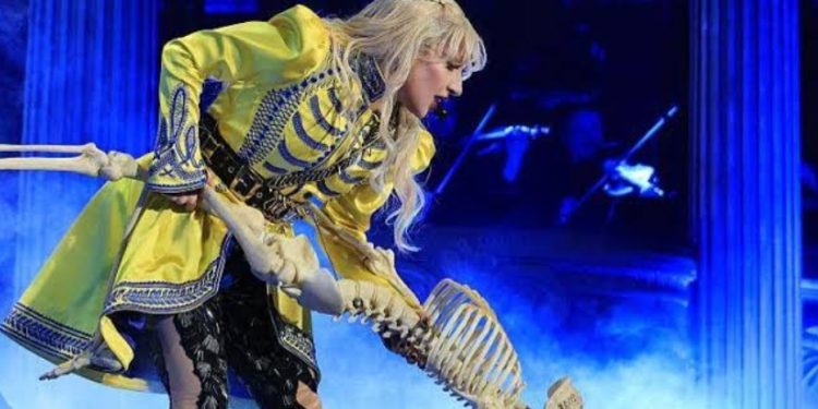 Lady Gaga escapes bomb attack at concert