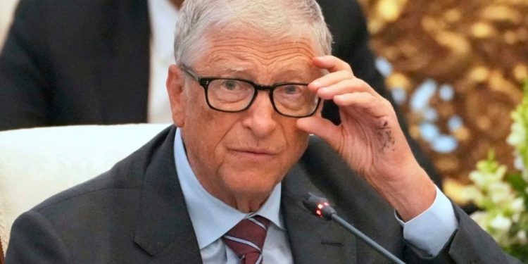 Bill Gates plans to give wealth away in 20 years