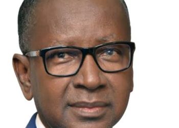 EFCC grills NNPCL officials over moribund refineries