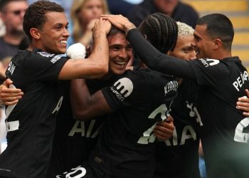 Spurs defeat City at Etihad
