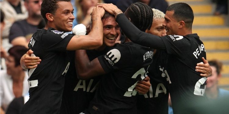 Spurs defeat City at Etihad