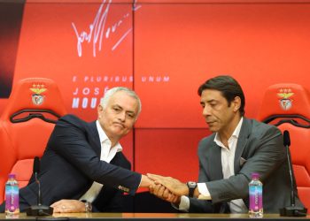 Mourinho returns to Benfica after two decades