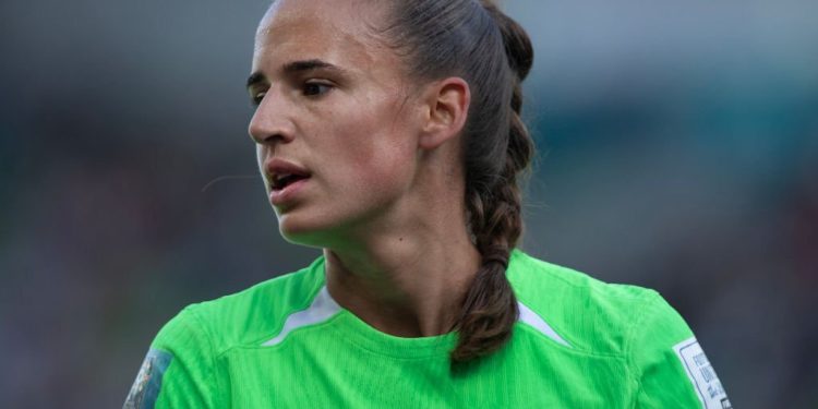 Super Falcons star signs new deal in Jeddah
