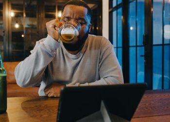 Beer tops U.S. alcohol charts with longer health risks