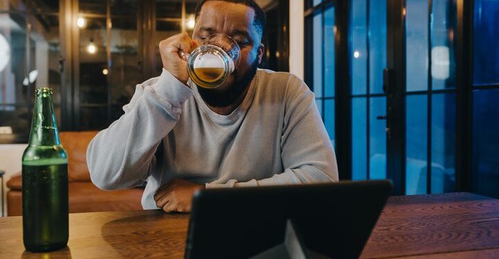 Beer tops U.S. alcohol charts with longer health risks