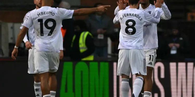 Zirkzee fires comeback as Man United triumph