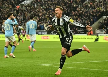 Newcastle beat Man City 2–1 amid VAR controversy