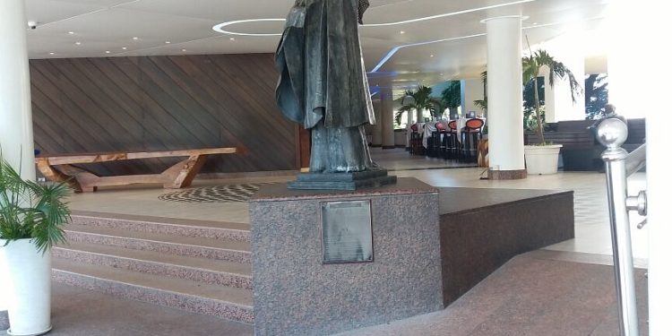 Sanwo-Olu unveils iconic Eyo Monument