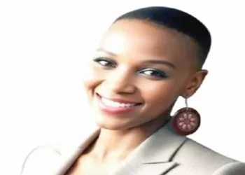 South African model and beauty queen, Phumzile Ntashabele