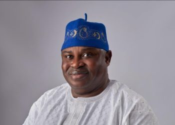 Lagos Mainland Council clears drainage channels
