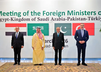 Pakistan's Foreign Minister Ishaq Dar (second right) poses for a photograph with his counterparts Turkey's Hakan Fidan (right), Saudi Arabia's Faisal bin Farhan (second left) and Egypt's Badr Abdelatty before their meeting at the Foreign Ministry office in Islamabad [Handout/Pakistan's Ministry of Foreign Affairs