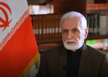 Trump floats ending war in Iran after call with Putin