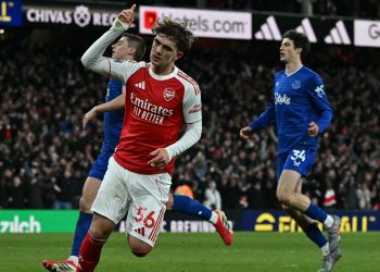 Arsenal consolidates lead on EPL table