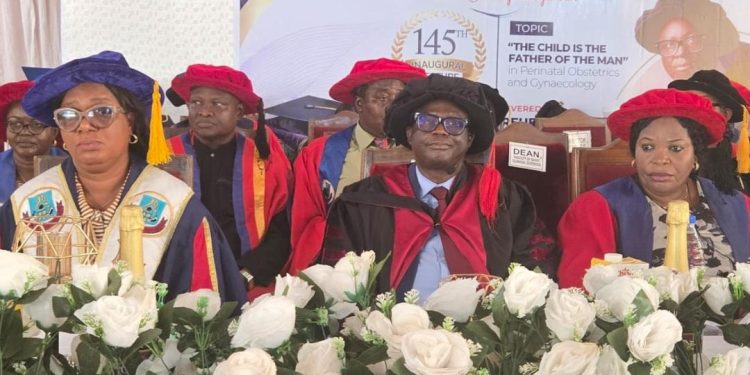 CMD, ISTH, Prof.Eifediyi, middle, before his lecture