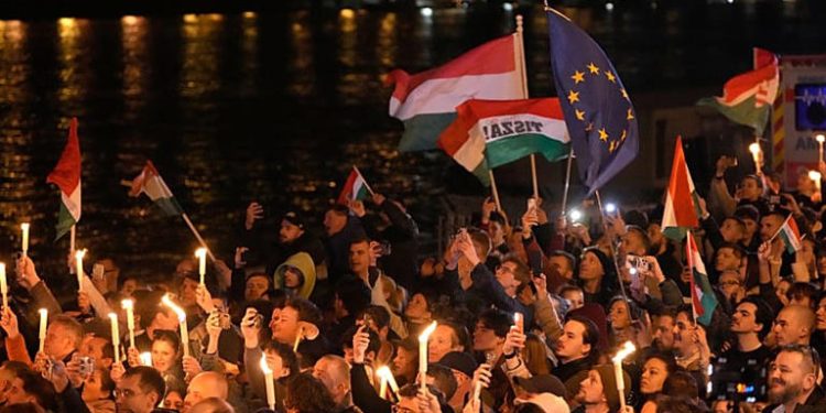 Incoming PM demands ‘Orbán’s puppets’ leave office