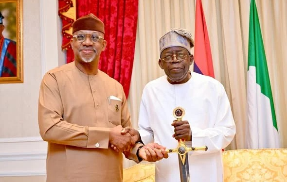 Ogun Governor Abiodun presents ceremonial sword to President Tinubu after Ogun projects’ unveiling