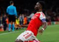 Bukayo Saka scores