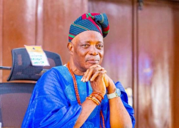 Olubadan of Ibadanland, Rashidi Ladoja, has stopped the proposed demolition of about 186 houses at Isokan Estate Extension