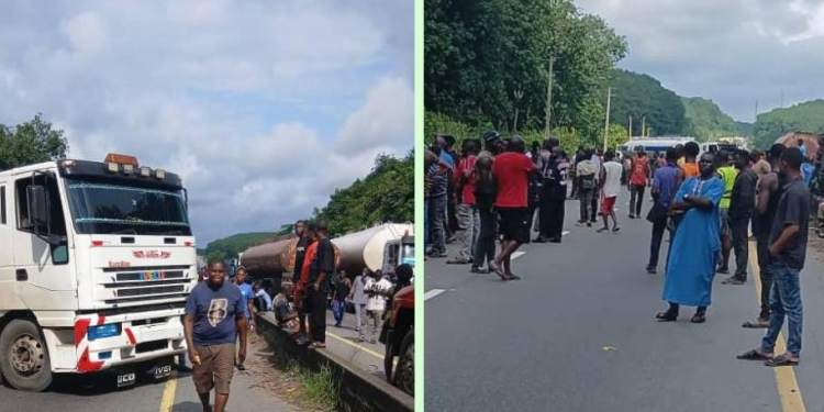 Truck Drivers Block Lagos/Ore/Benin Highway