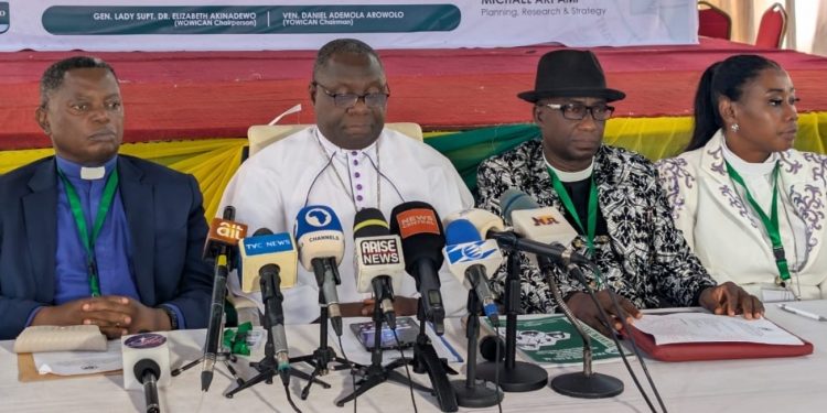 CAN leaders declare a three-day mourning for attack victims in the country.
