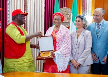 First Lady, Mrs Oluremi Tinubu receives officials of the Nigerian Red Cross in Abuja.