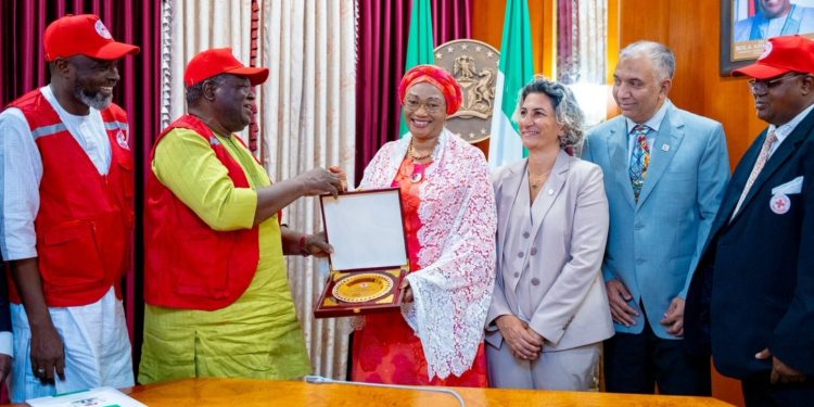 First Lady, Mrs Oluremi Tinubu receives officials of the Nigerian Red Cross in Abuja.