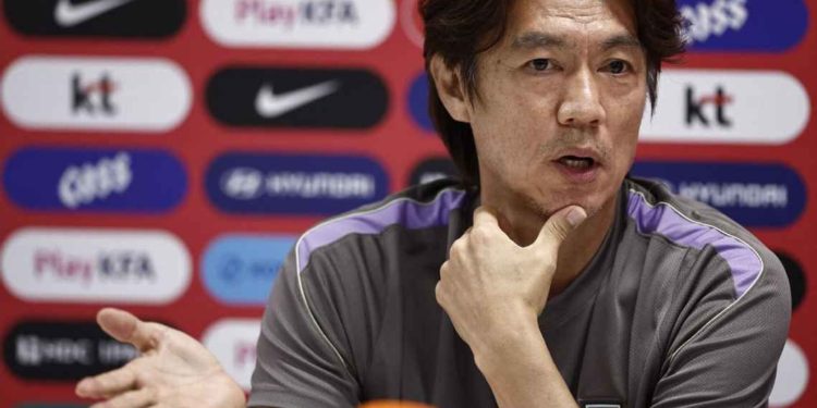 South Korea coach Hong quits after team's elimination from 2026 World Cup.