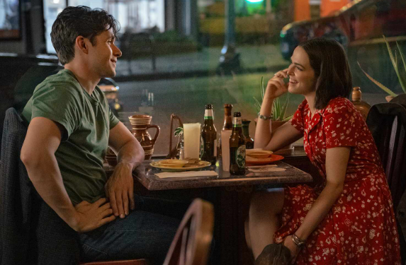 Zoey Deutch, Nick Robinson Star in 'Voicemails for Isabelle' Trailer