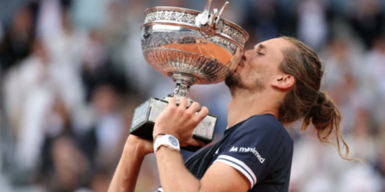 The German tennis player Alexander Zverev won the Roland Garros title