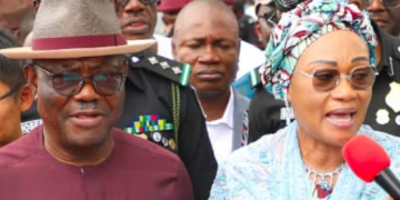 First Lady Sen. Oluremi Tinubu alongside FCT Minister Nyesom Wike at the commissioning of the Bwari Township Water Supply Network in Abuja.