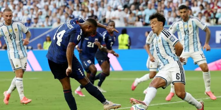Argentina overpowers Cape Verde to make round of 16 at the 2026 World Cup.